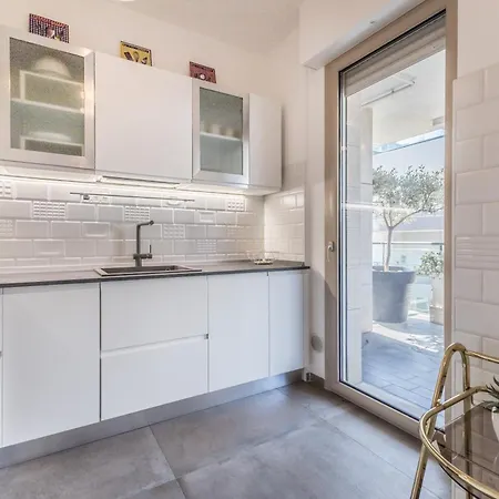 L'elegante Casa Di Anna - Eur Appartement *